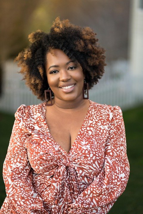 black-woman-7093911_960_720